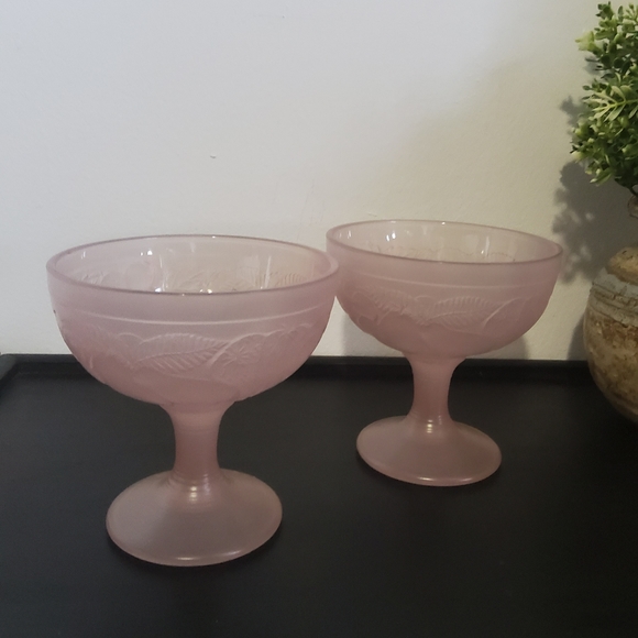 Vintage Pink Satin Frosted Glass Bowl, set of 2 - Picture 3 of 5